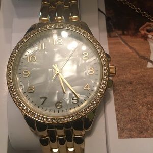 Time and Tru Mother of Pearl watch Infinity Sisters Necklace NWOT!!